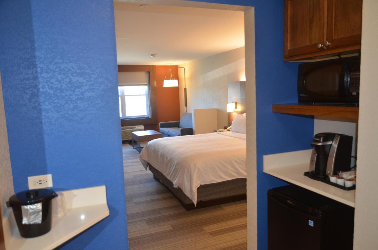 Holiday Inn Express Hotel & Suites Rochester By Ihg Dış mekan fotoğraf