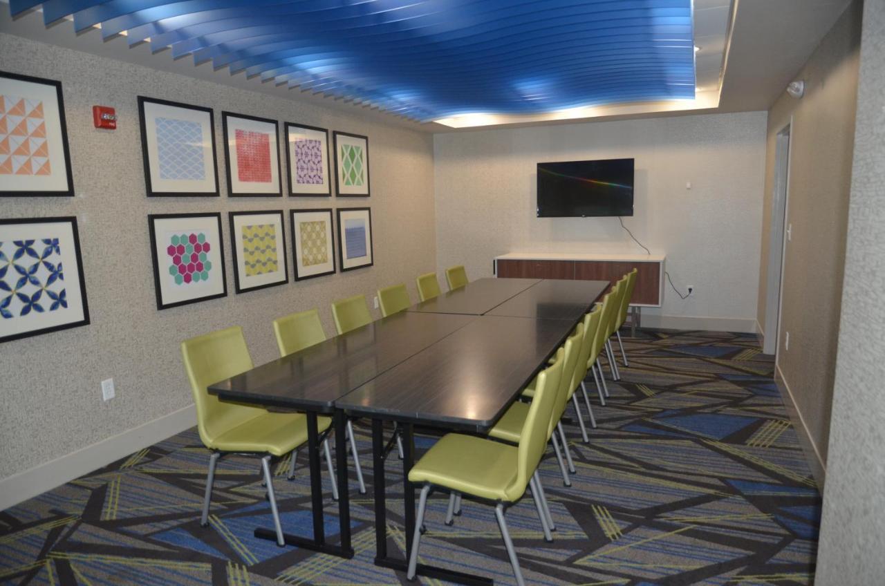 Holiday Inn Express Hotel & Suites Rochester By Ihg Dış mekan fotoğraf