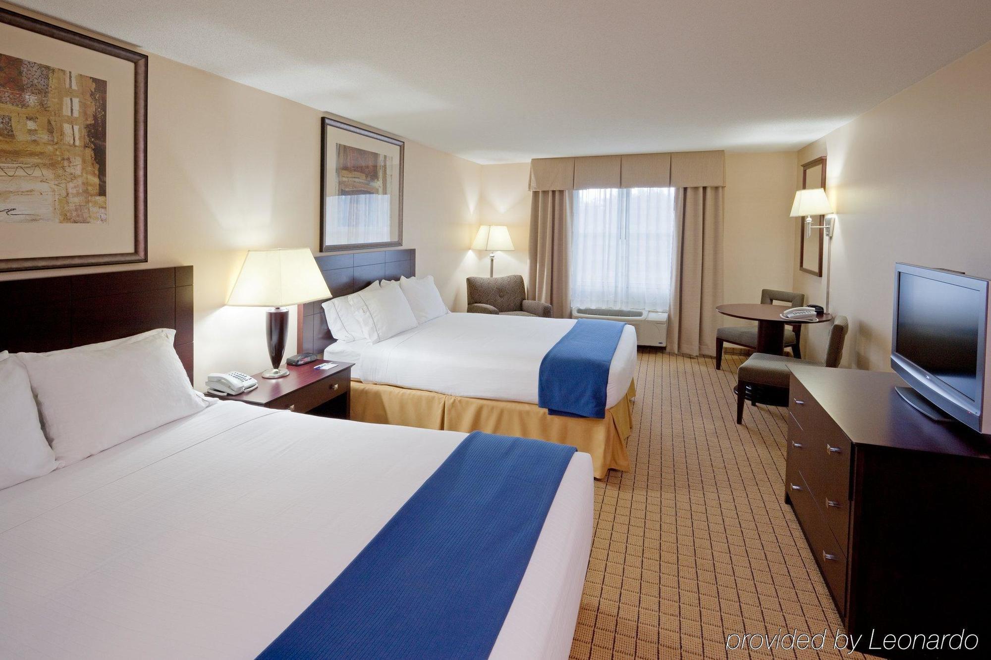 Holiday Inn Express Hotel & Suites Rochester By Ihg Oda fotoğraf