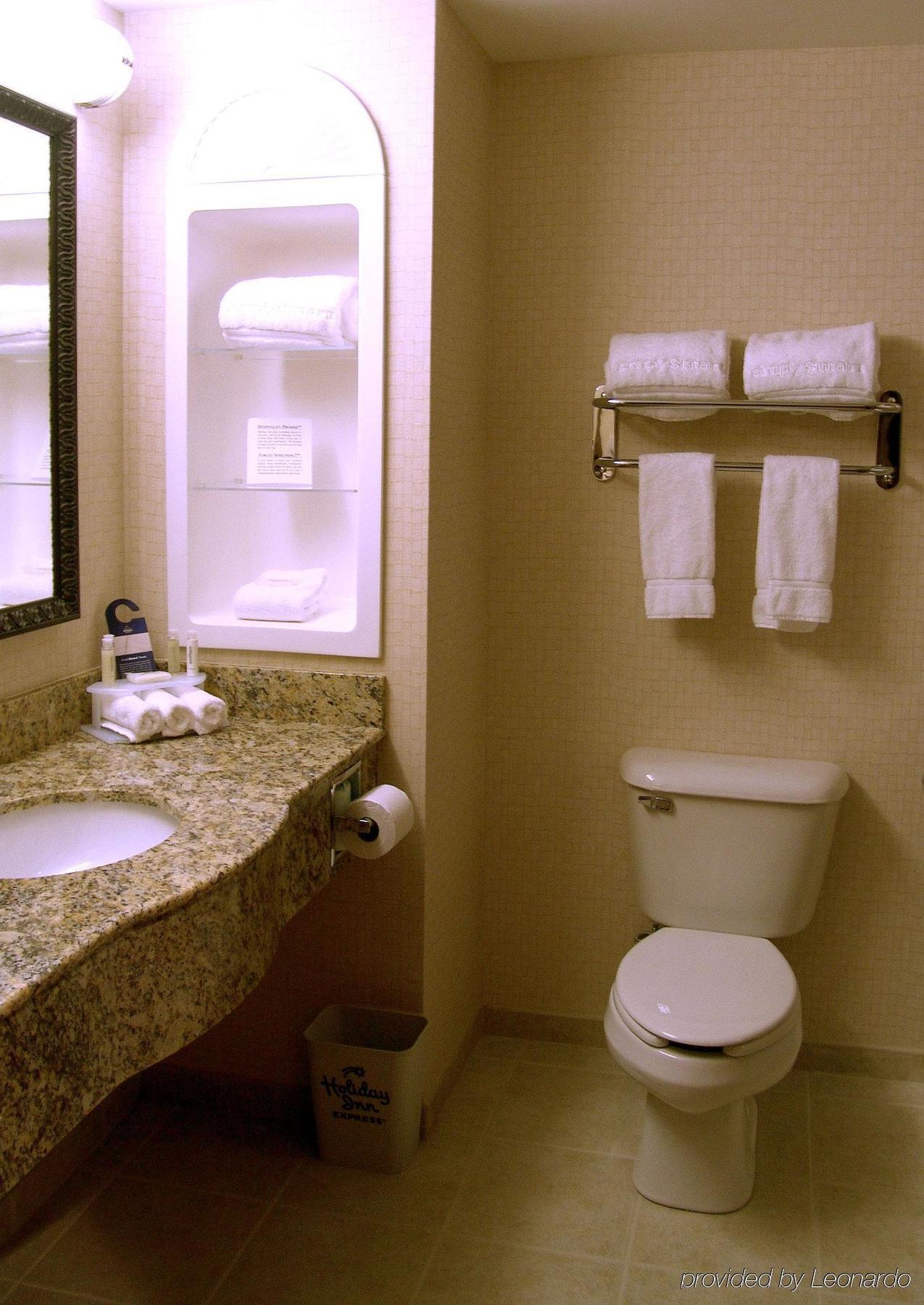 Holiday Inn Express Hotel & Suites Rochester By Ihg Oda fotoğraf